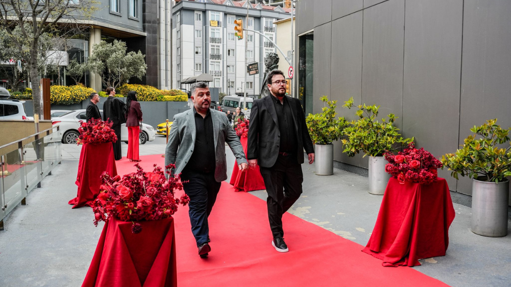 ALTIN ZİRVE GECESİNDE BEMATUR TEKNE ORGANİZASYON’A ANLAMLI ÖDÜL