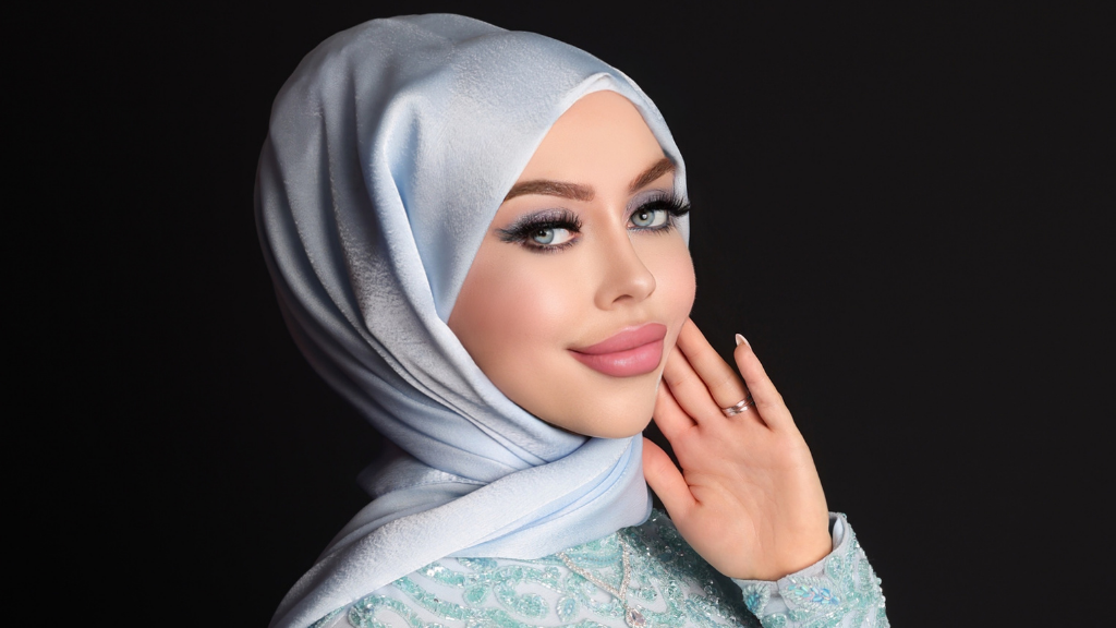 MİRA ÇENGE’YE EDEBİYAT DÜNYASINDA ANLAMLI ÖDÜL
