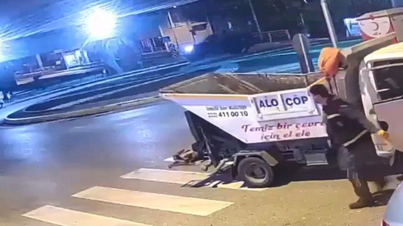 Kocaeli’de motosiklet ile kamyonet çarpıştı: 2 kişi ağır yaralı