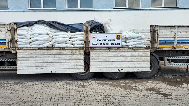 KAYSERİ’DE JANDARMADAN DEV OPERASYON: 2 MİLYON TL’LİK SAHTE GÜBRE ELE GEÇİRİLDİ!