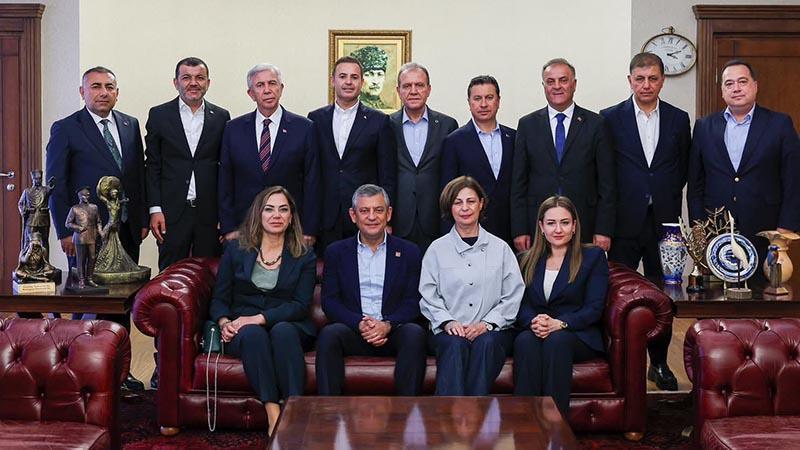 Büyükşehir Belediye Başkanlarından Kurultay Çağrısı