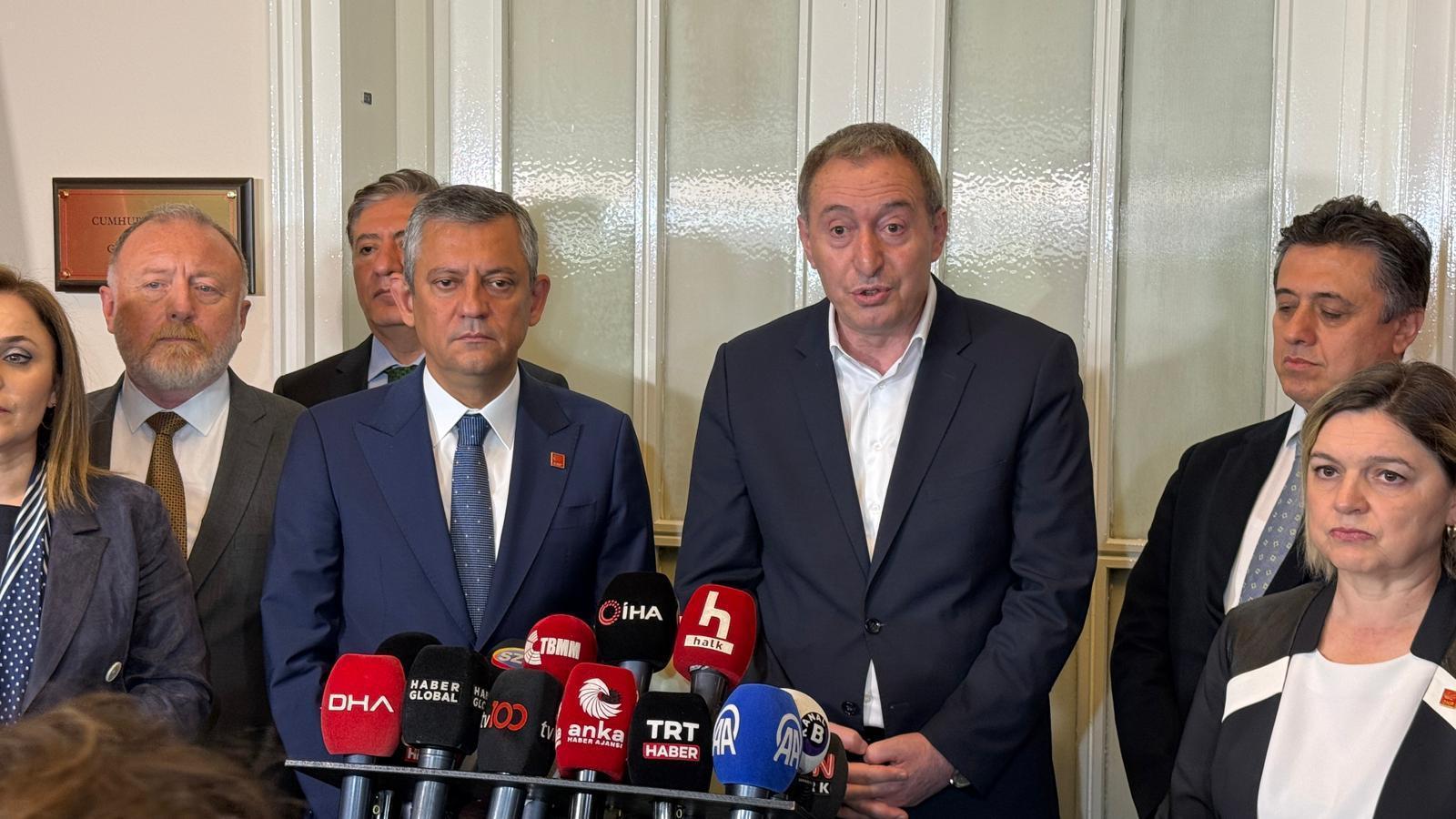 “Demokratik Siyaseti Savunuyoruz”: DEM Parti Heyetinden Özgür Özel’e Kritik Ziyaret