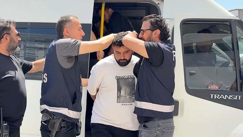 Kanlı Saldırının Ardından Kaçmıştı: Çifte Cinayet Şüphelisi Arazide Yakalandı