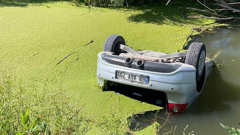 Aksaray’da Drenaj Kuyusunda Araç Bulundu: 2 Kişi Ölü Olarak Çıkarıldı