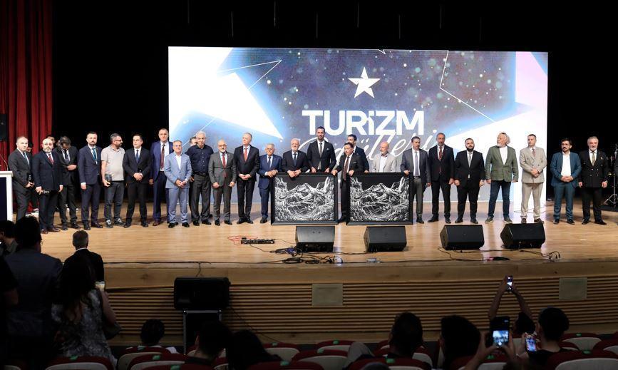 Kayseri’de Turizm Ödülleri töreni yoğun katılımla gerçekleştirildi