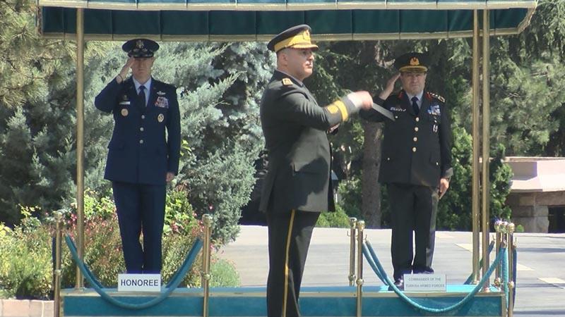 ANKARA’DA ASKERİ DİPLOMASİ: ORGENERAL BAYRAKTAROĞLU VE ORGENERAL CAINE BİR ARAYA GELDİ