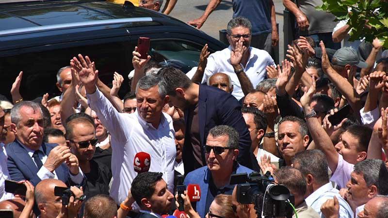Özgür Özel’den Erdoğan’a Erken Seçim Çağrısı: “Cesaretin Varsa Çık Karşımıza”