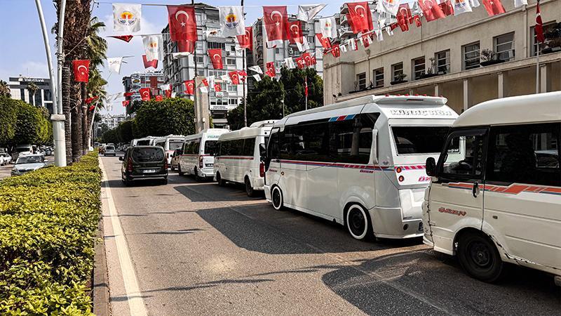 Dolmuşçular: Çukurova Devlet Hastanesi güzergâhtan çıkarılmamalı