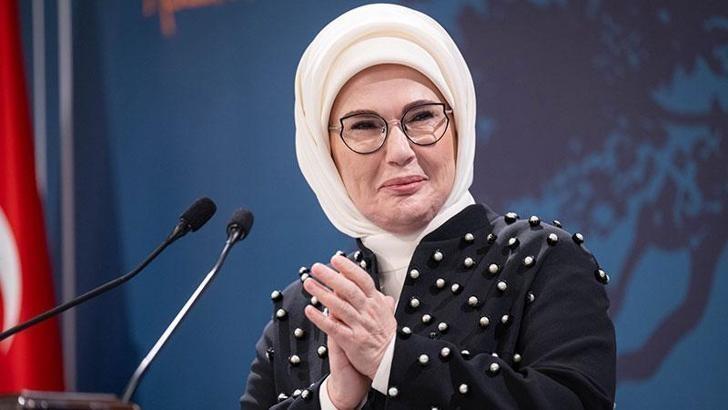 Emine Erdoğan’dan şampiyon Filenin Sultanları’na kutlama