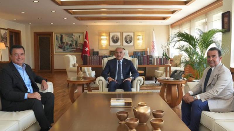 Bakan Ersoy ile Acun Ilıcalı bir araya geldi: Türkiye’nin kültür ve turizm tanıtımı masaya yatırıldı