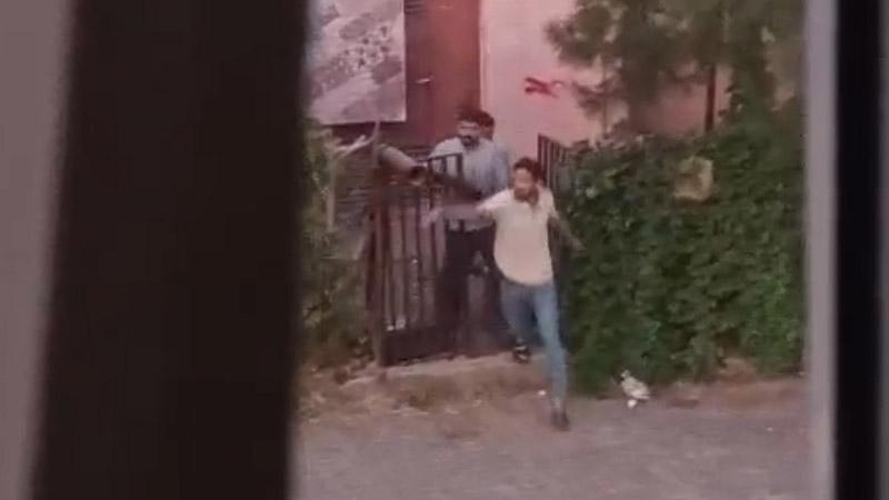 HUSUMETLİ İKİ AİLE ARASINDA SİLAHLI KAVGA: 3 YARALI