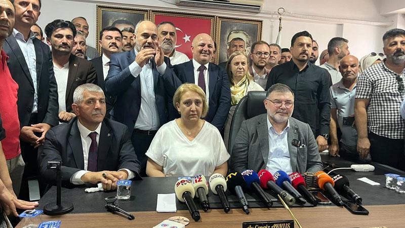 Menderes Belediyesi’nde başkan vekili belli oldu: Asuman Şen seçildi