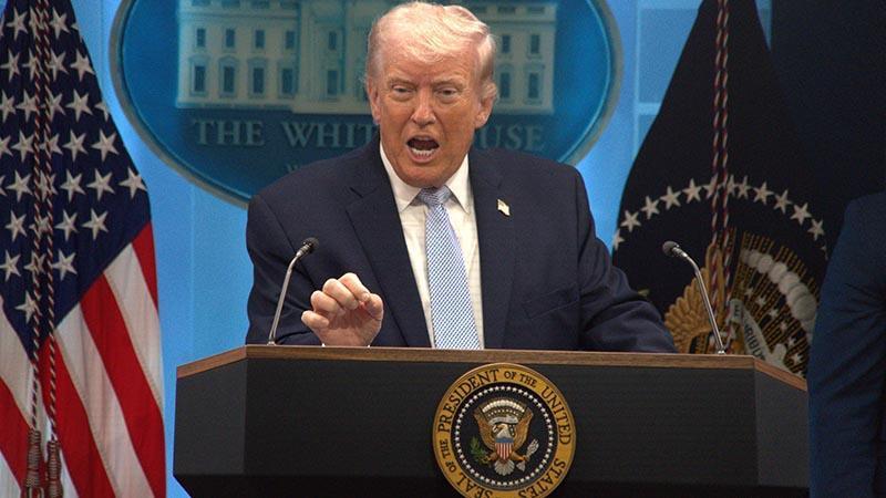 Trump’tan İran açıklaması: “Anlaşma yapmak için yalvarıyorlar”