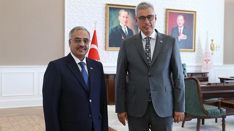 Bakan Memişoğlu açıkladı: D-8 ülkeleriyle sağlıkta ortak üretim masada