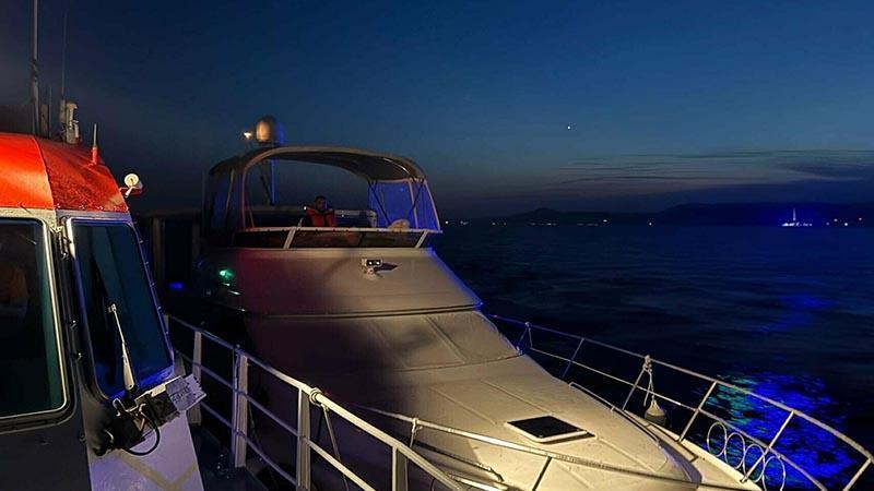 Çanakkale Boğazı’nda arızalanan tekne sürüklendi: 2 kişi kurtarıldı