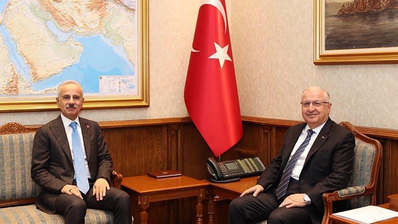 Bakanlar Güler ve Uraloğlu, Milli Savunma Bakanlığı’nda bir araya geldi