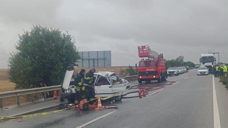 Eskişehir’de TIR otomobile çarptı: 2 kişi hayatını kaybetti
