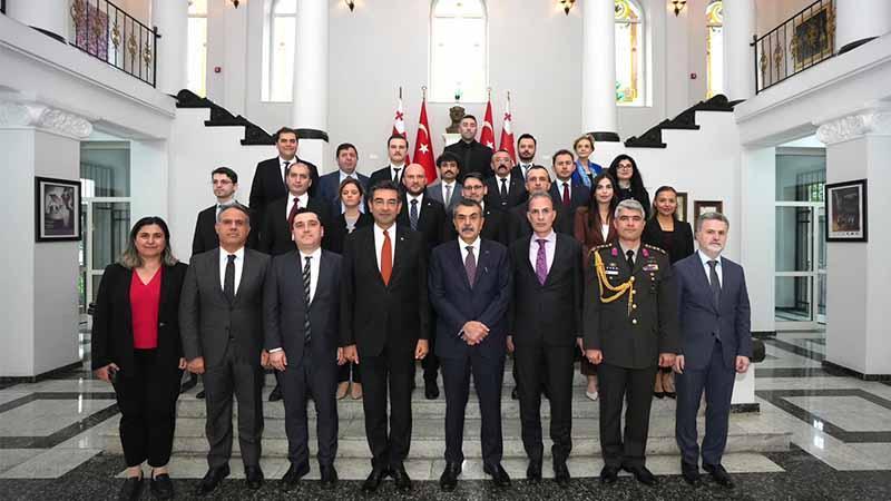 Yusuf Tekin’den Tiflis’te eğitim diplomasisi: Parlamento ve büyükelçilikte temas