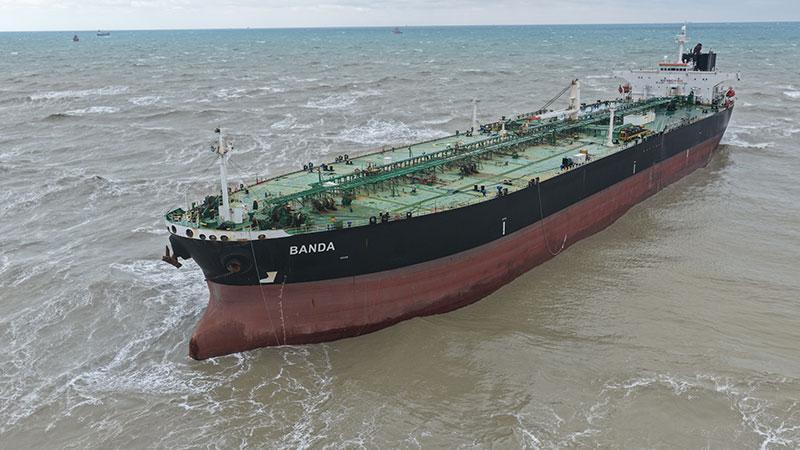 Kısırkaya açıklarında tanker karaya oturdu