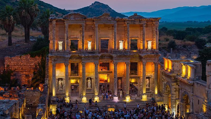 Gece müzeciliğinde rekor ilgi: Efes ilk sırada, Galata Kulesi ikinci